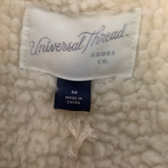 COPY - NWT Universal Thread Light Wash Jean Jacket - Picture 6 of 6